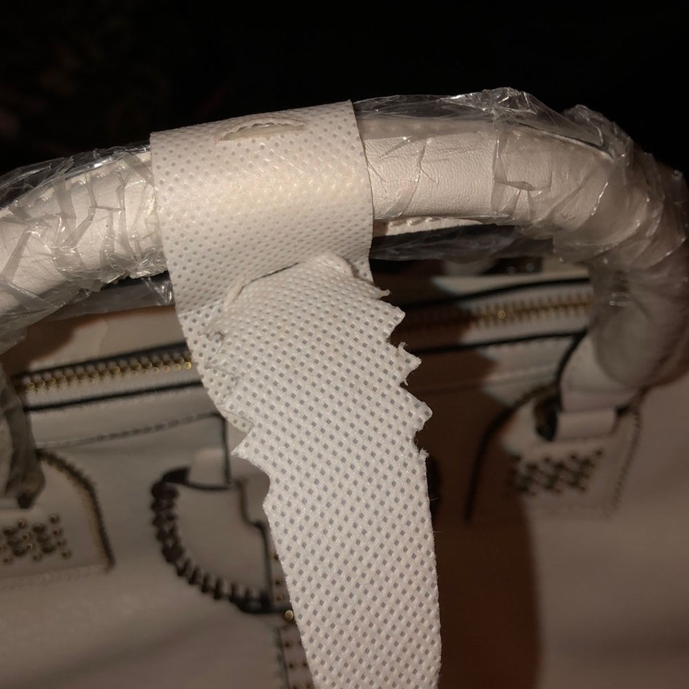 Handbag - Picture 6 of 7